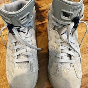 Jordan 6 Size 7Y